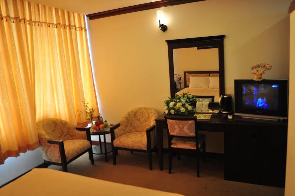 Dong Kinh A Hotel Ho Şi Min Exterior foto